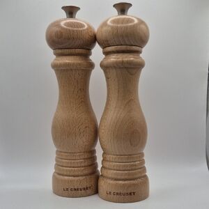 20 cm Le Creuset Wooden Salt and Pepper Mills